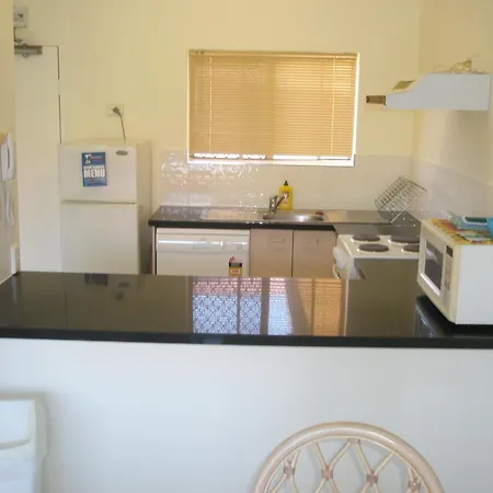 Tradewinds Mcleod Holiday Apartments Cairns Exterior photo