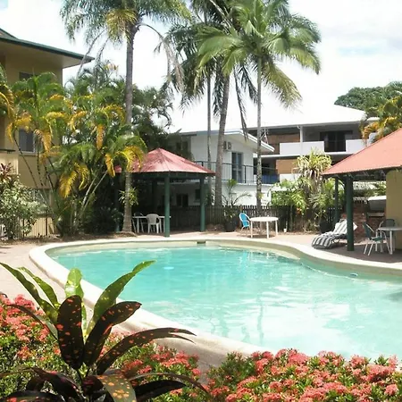 Tradewinds Mcleod Holiday Apartments Cairns Exterior photo